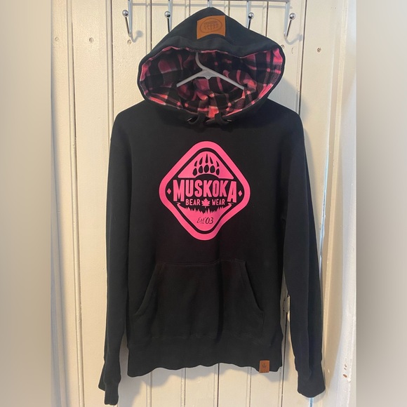 Muskoka Bear Wear Sweater - Picture 1 of 1